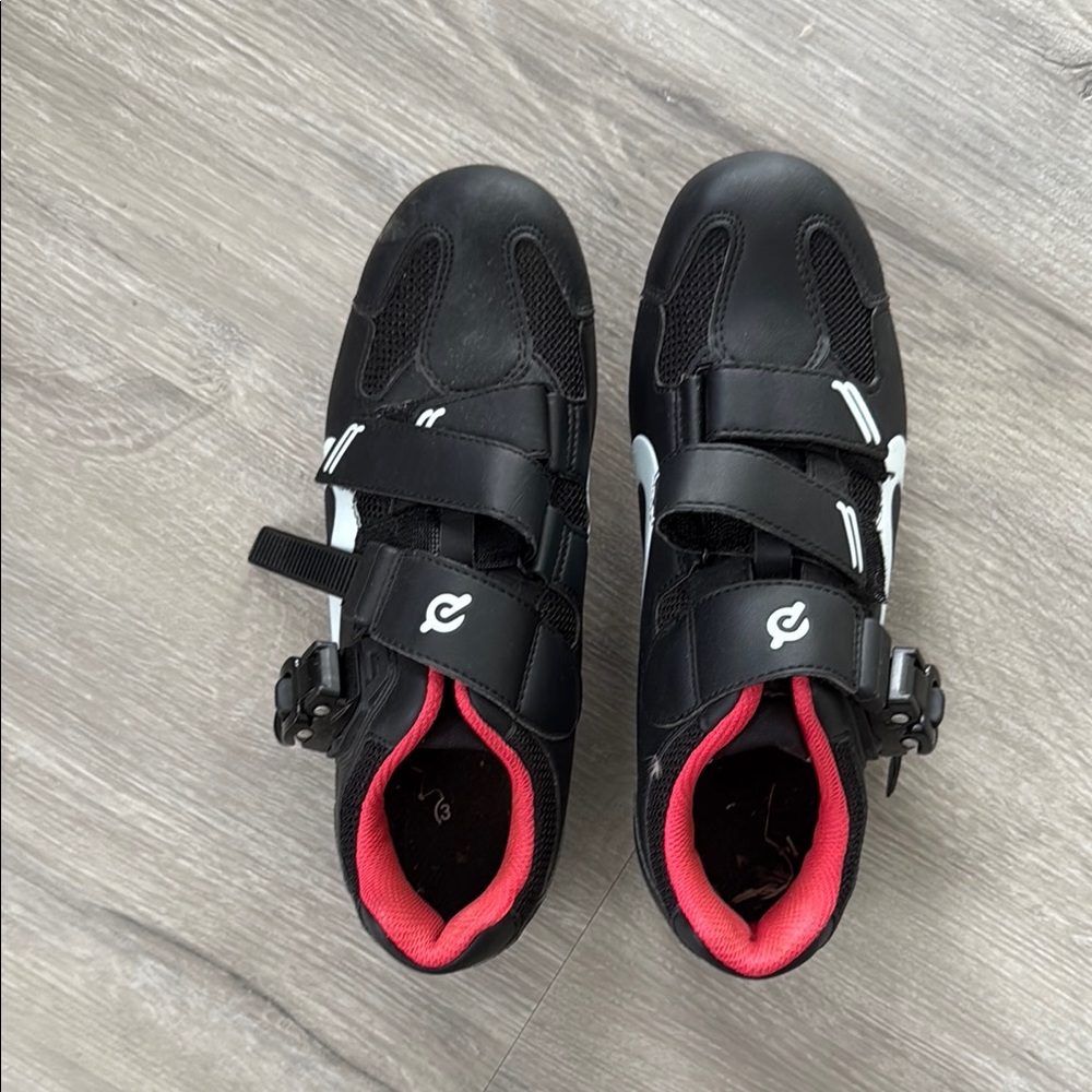 Black Cycling Shoes